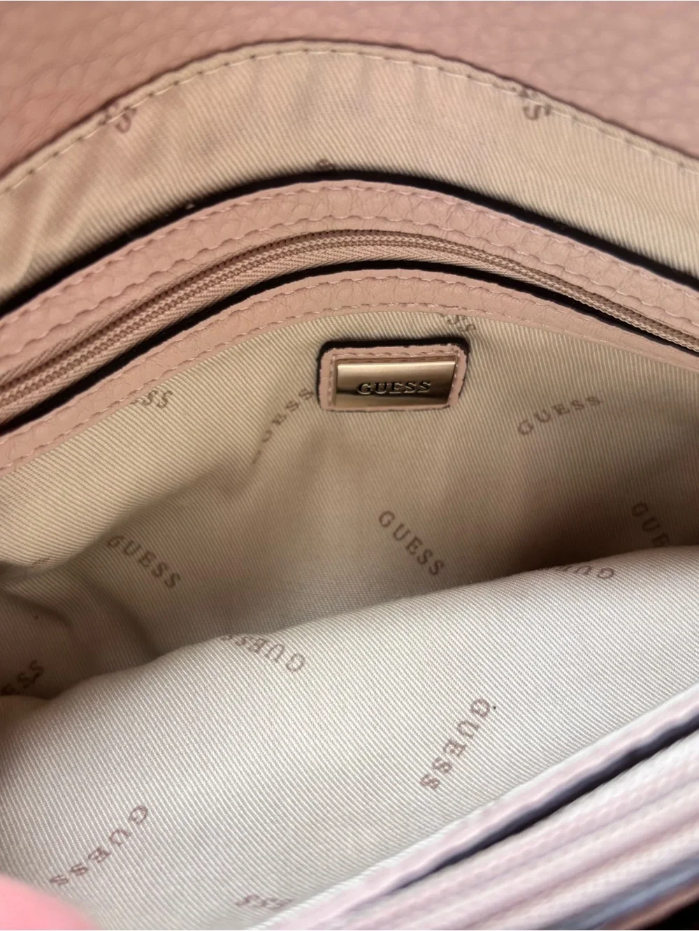 Guess light pink Pebbled Leather Shoulder Bag with adjustable Patterned Strap - Picture 11 of 14